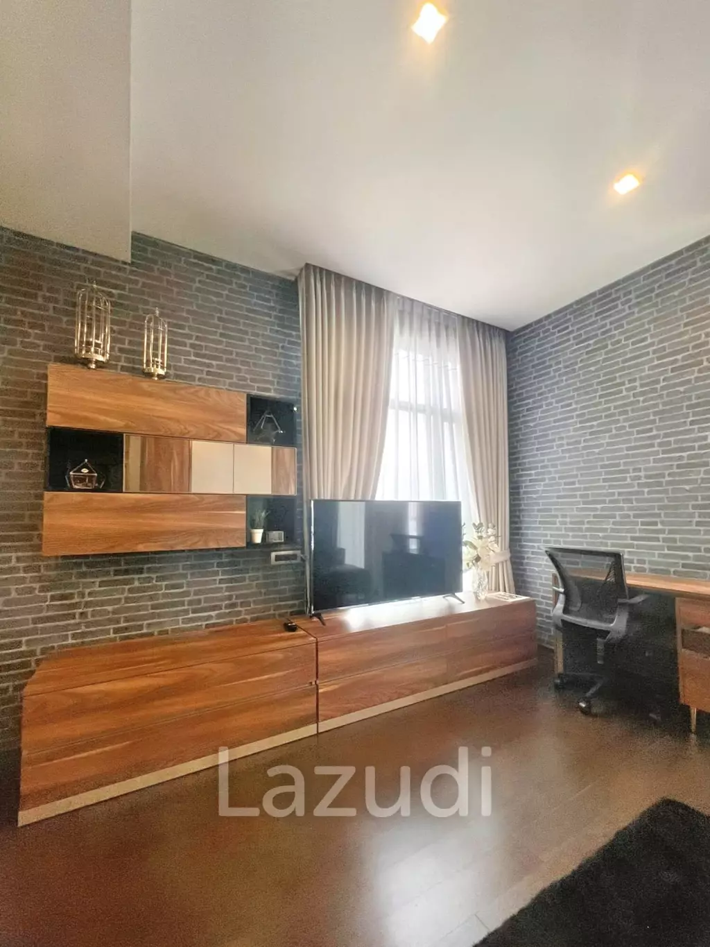 2 Bed 2 Bath 81 SQ.M The XXXIX BY SANSIRI