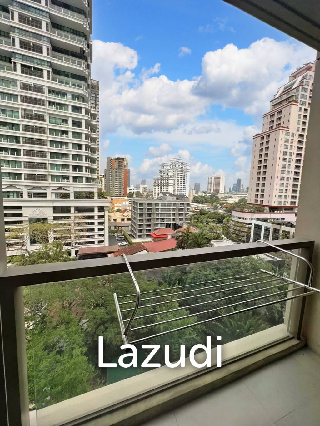 2 Bed 2 Bath 81 SQ.M The XXXIX BY SANSIRI