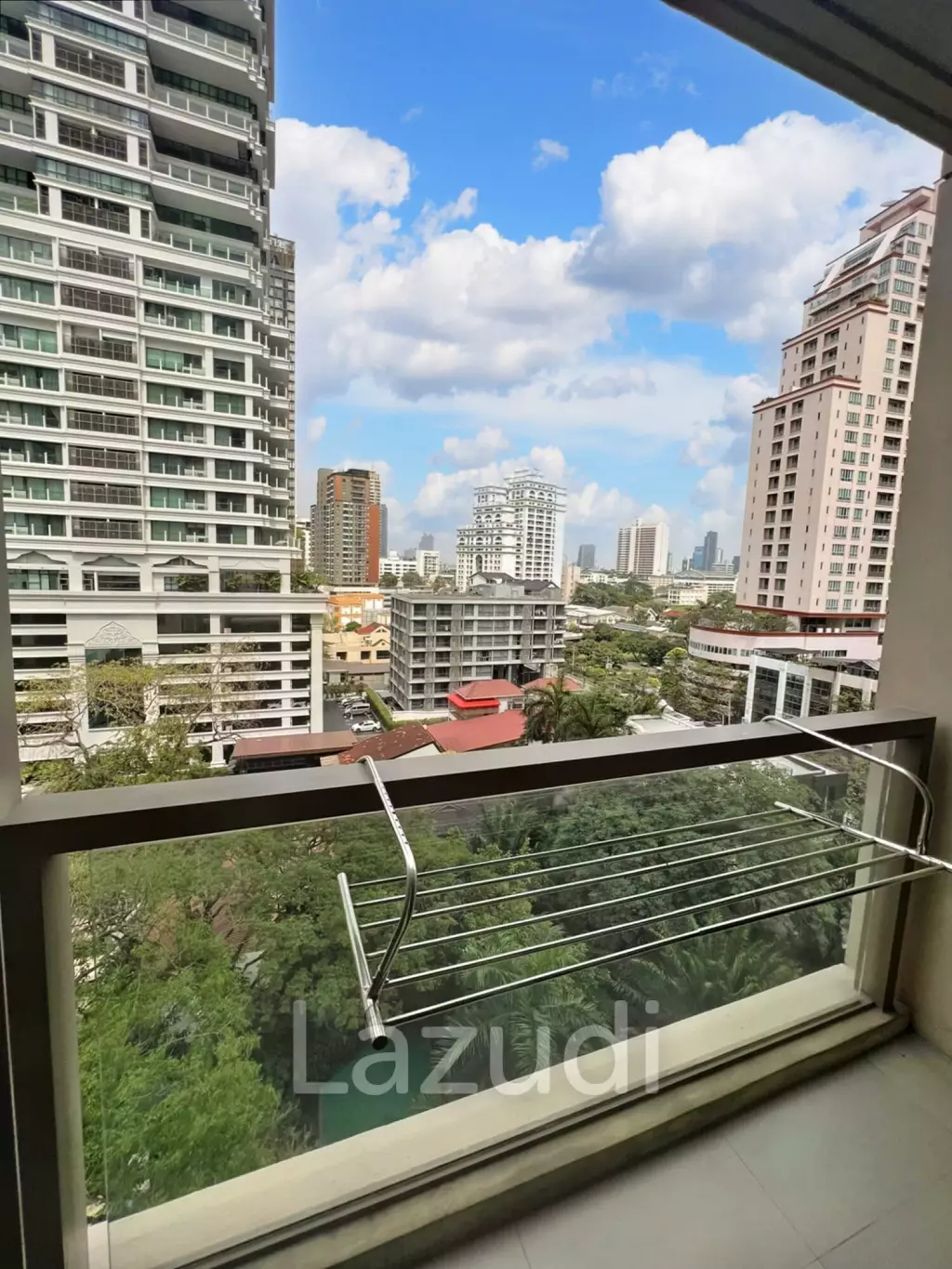 2 Bed 2 Bath 81 SQ.M The XXXIX BY SANSIRI