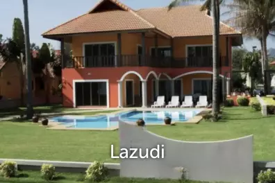Beachfront 2 storey Villas on 2 Rai of Land