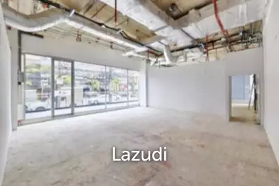 Prime Retail Space for Lease: Unbeatable Location at Sukhumvit + Rama 4 Junction!