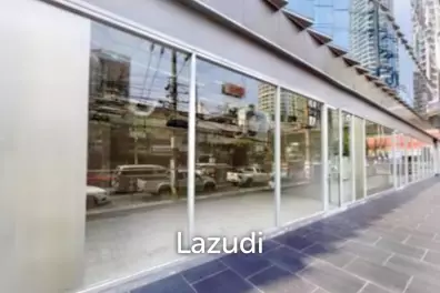 Prime Retail Space for Lease: Unbeatable Location at Sukhumvit + Rama 4 Junction!