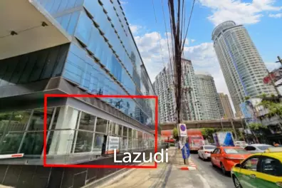 Prime Retail Space for Lease: Unbeatable Location at Sukhumvit + Rama 4 Junction!