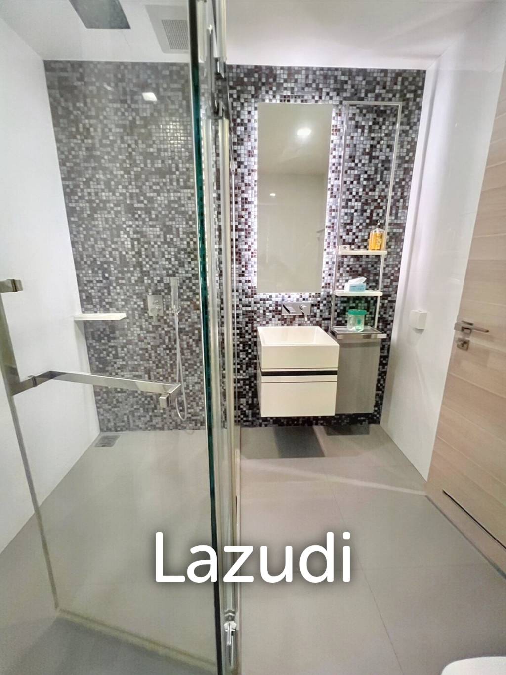 1 Bed 1 Bath 47 SQ.M The Room Sathorn - TanonPun