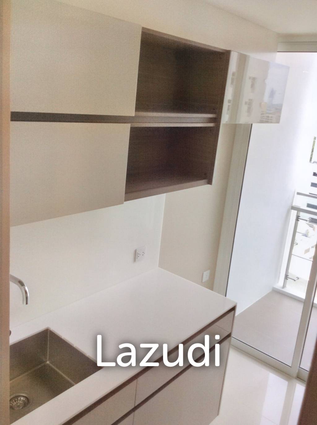 1 Bed 1 Bath 47 SQ.M The Room Sathorn - TanonPun