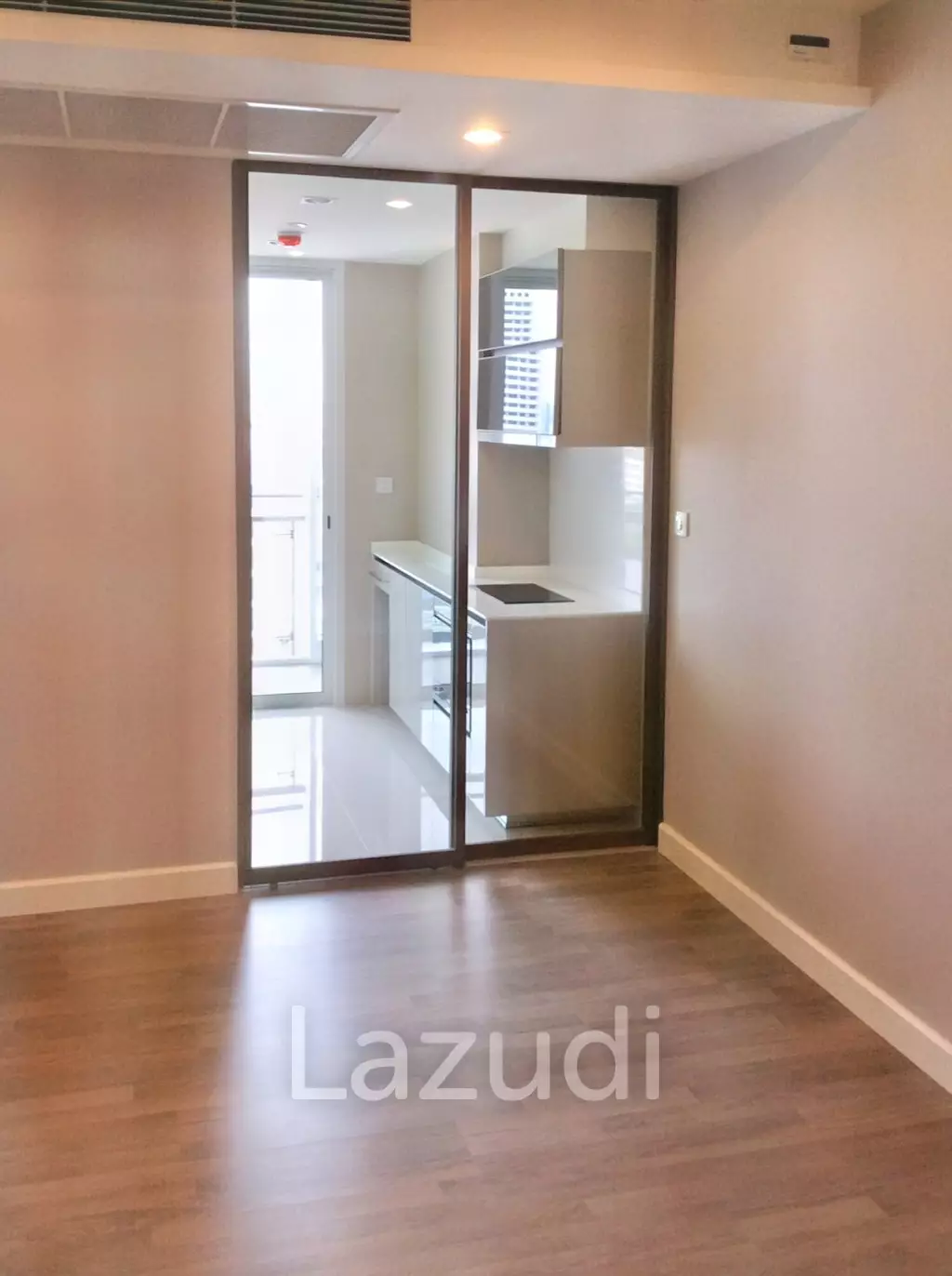 1 Bed 1 Bath 47 SQ.M The Room Sathorn - TanonPun