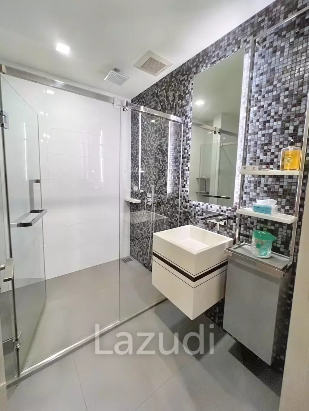 1 Bed 1 Bath 47 SQ.M The Room Sathorn - TanonPun
