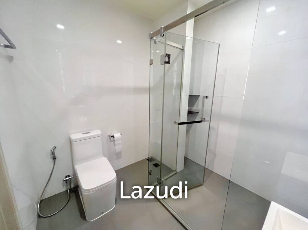 1 Bed 1 Bath 47 SQ.M The Room Sathorn - TanonPun