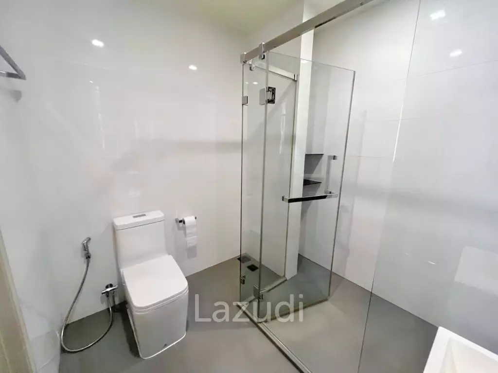 1 Bed 1 Bath 47 SQ.M The Room Sathorn - TanonPun