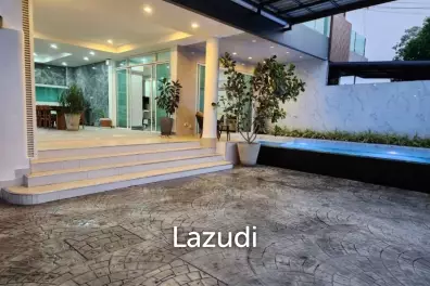 Building 3 Stories 468 Sqm. Banglamung Pattaya.