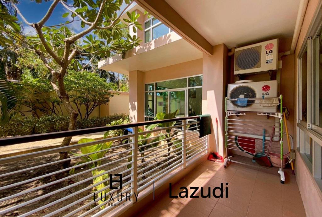 Flame Tree Residence : 1 Bed Condo In Town