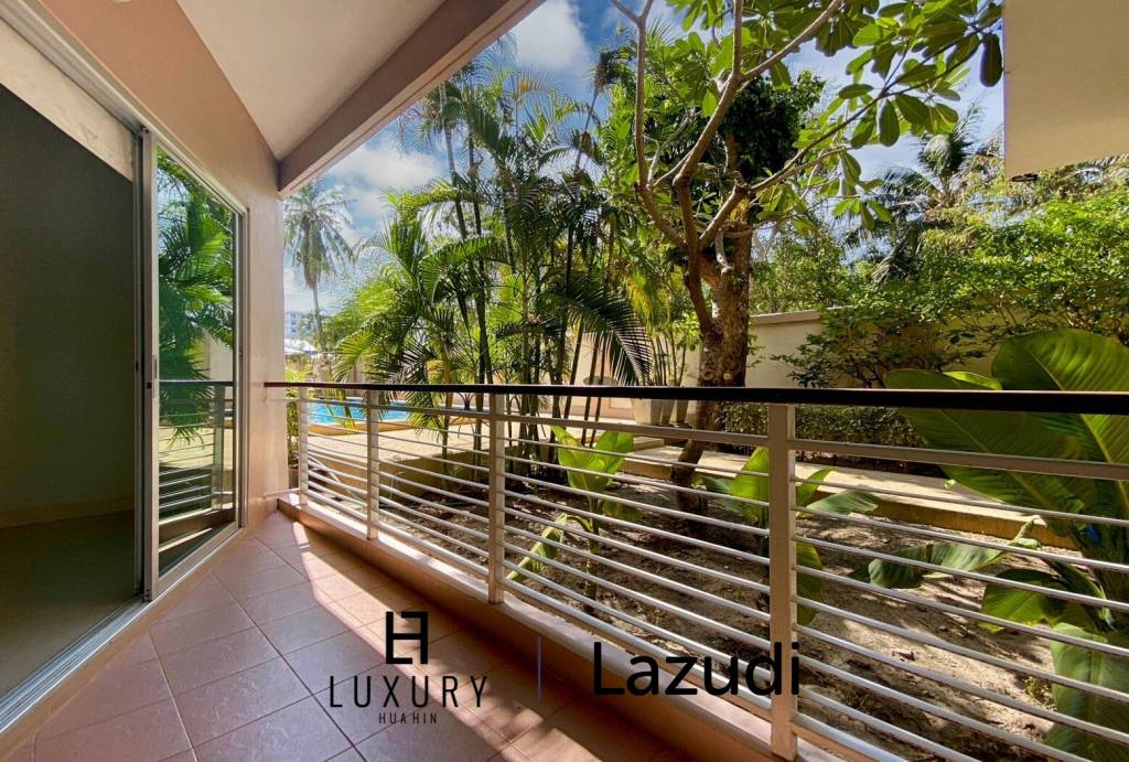 Flame Tree Residence : 1 Bed Condo In Town