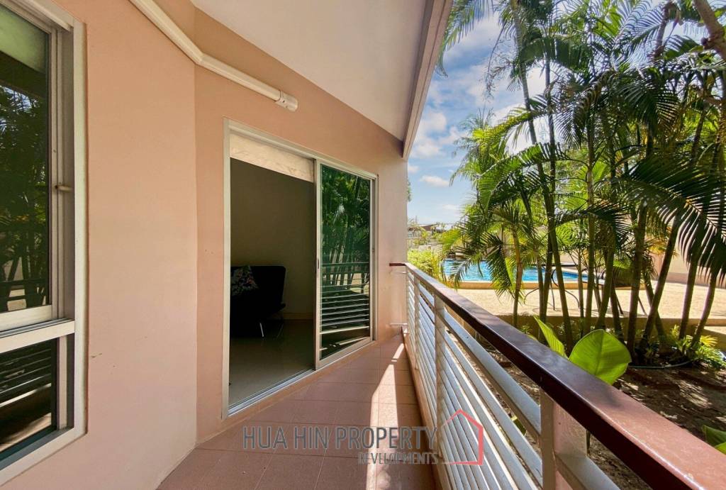Flame Tree Residence : 1 Bed Condo In Town