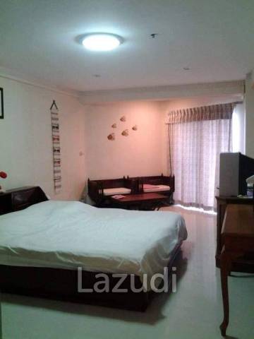 1 Bed 1 Bath 35 Sqm. Jomtien Beach Condominium