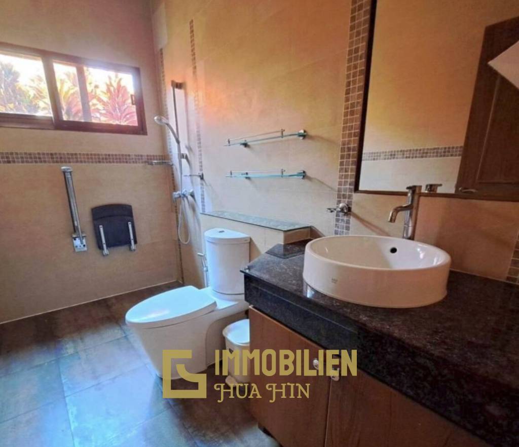 1,800 metro cuadrado 5 ` 5 Baño Villa de Venta