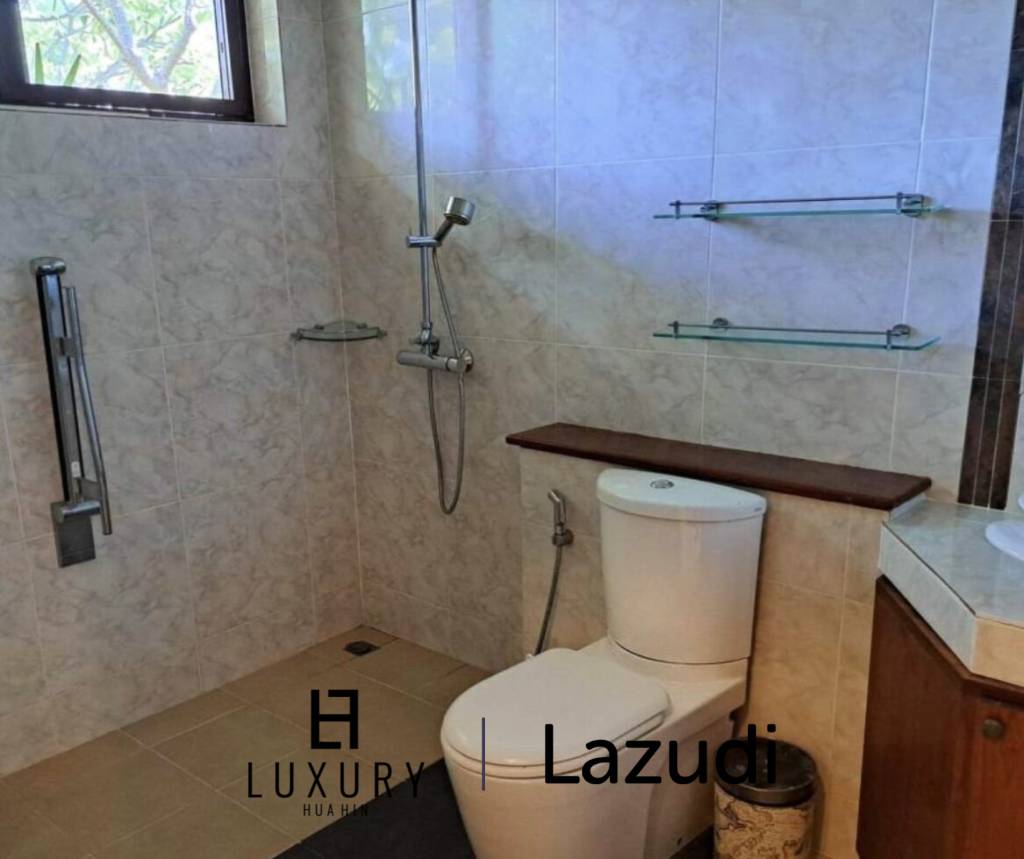 1,800 metro cuadrado 5 ` 5 Baño Villa de Venta