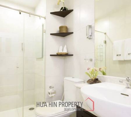 SAN PLOEN CONDO :  2 bed condo in town