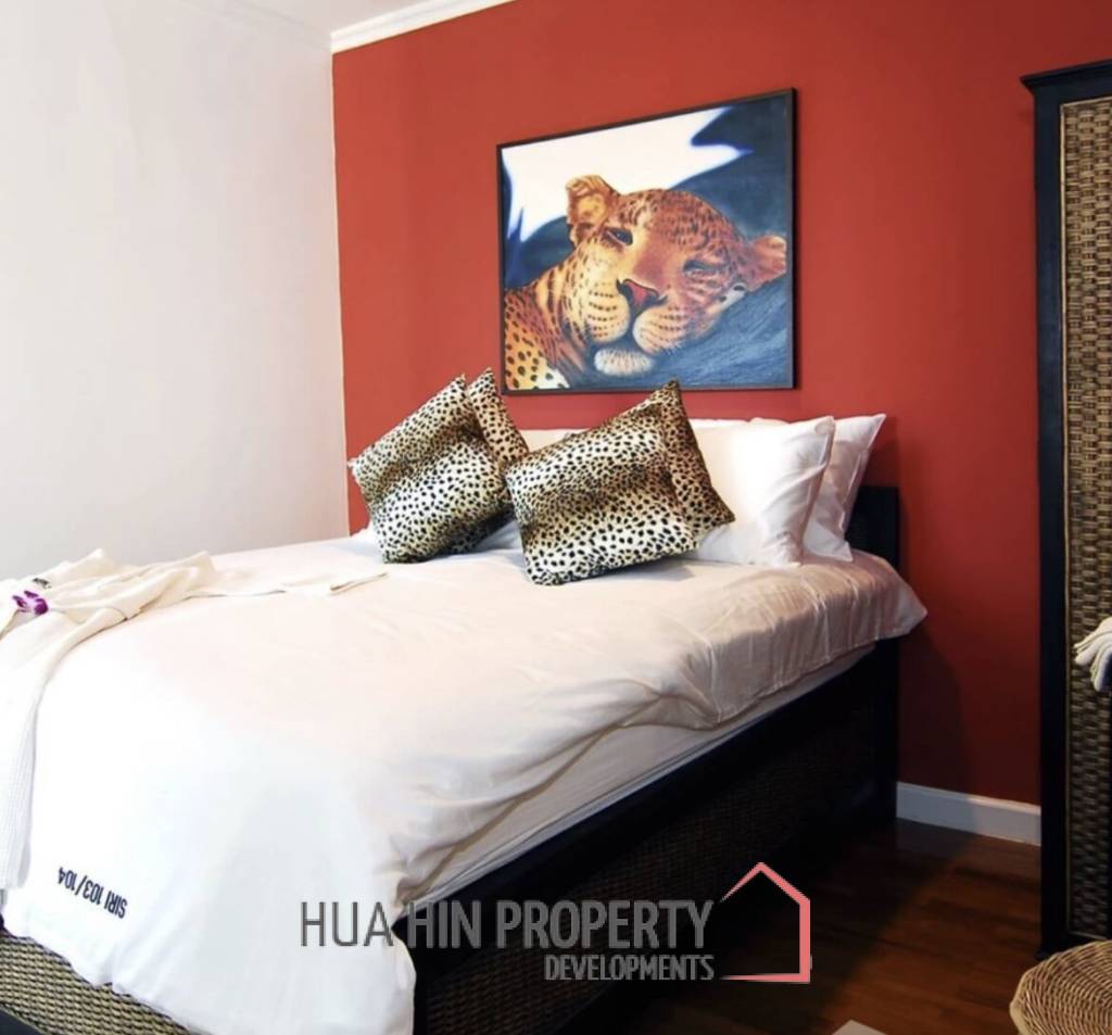 SAN PLOEN CONDO :  2 bed condo in town
