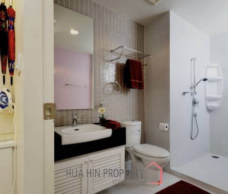 BAAN SAN DAO CONDO  : 2 bed condo in town