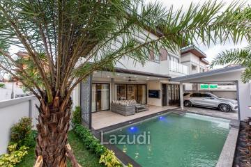 4 Bed 5 Bath 220 SQ.M Zensiri Midtown Villas