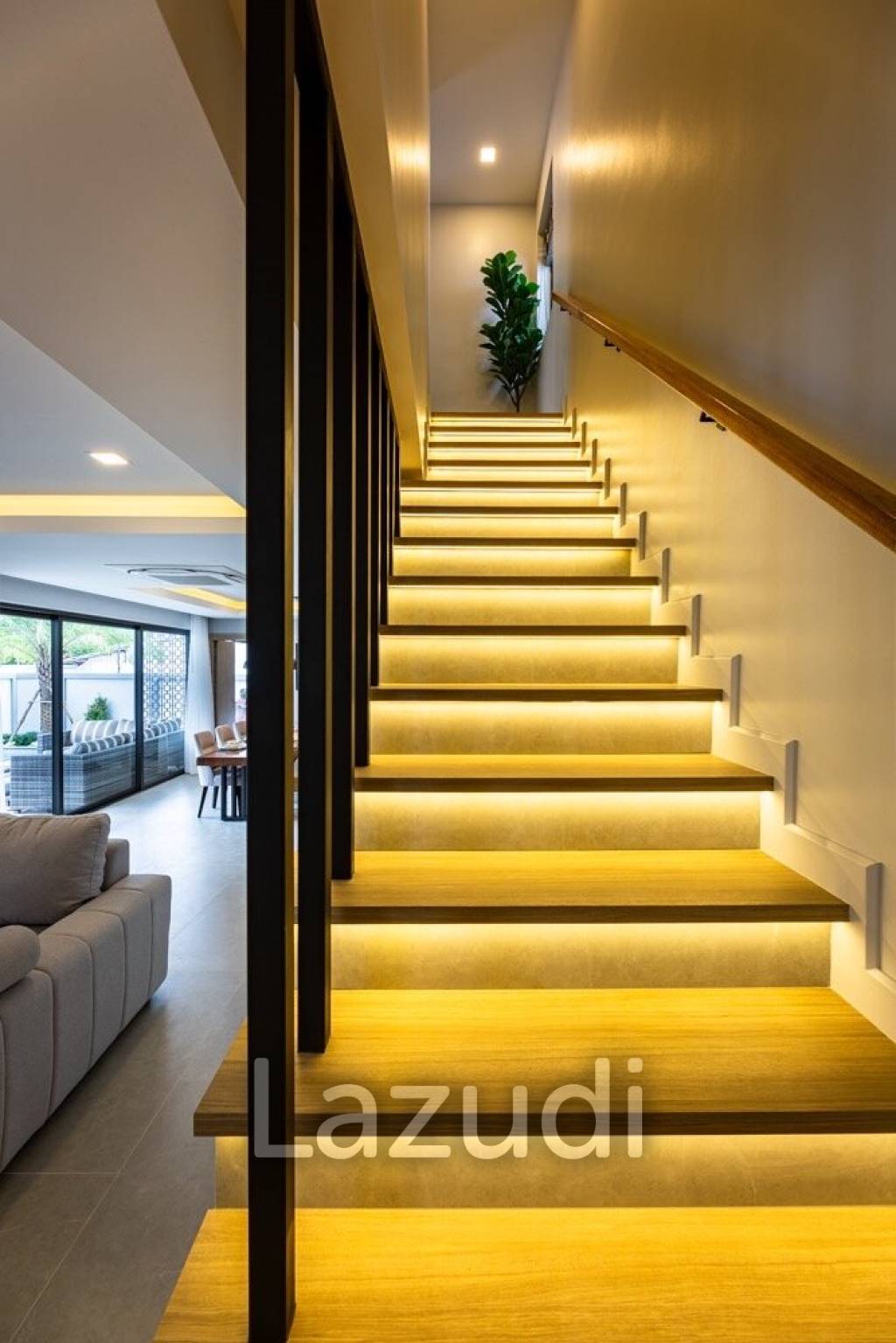 4 Bed 5 Bath 220 SQ.M Zensiri Midtown Villas