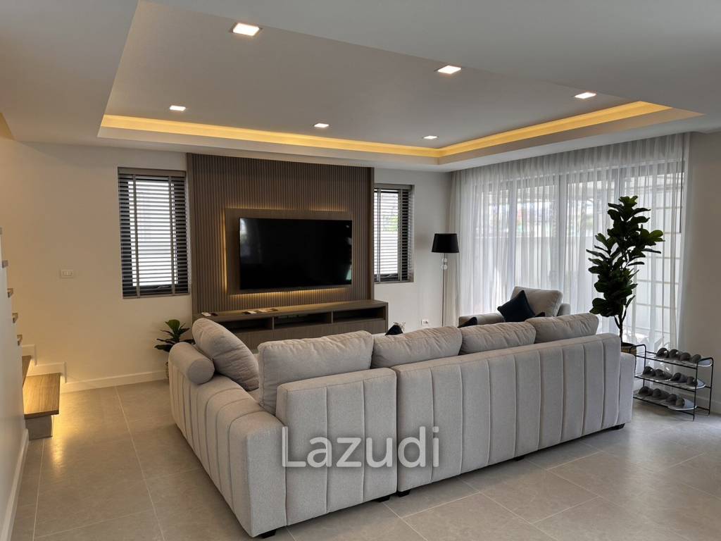 4 Bed 5 Bath 220 SQ.M Zensiri Midtown Villas