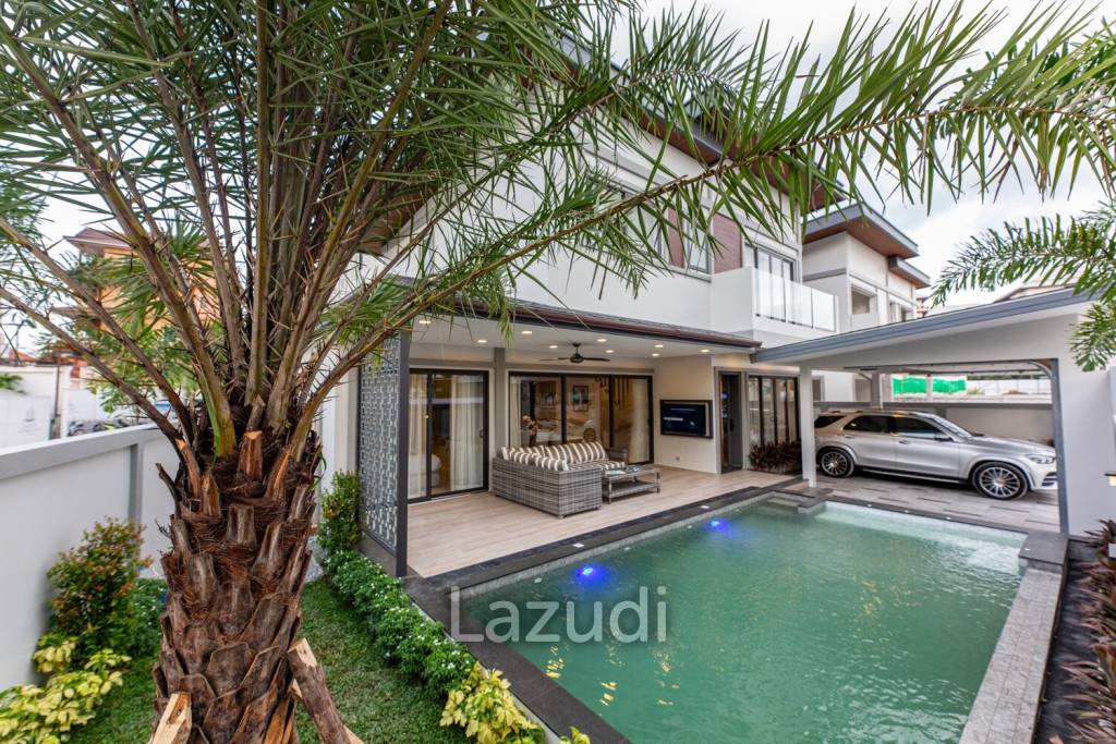 4 Bed 5 Bath 220 SQ.M Zensiri Midtown Villas