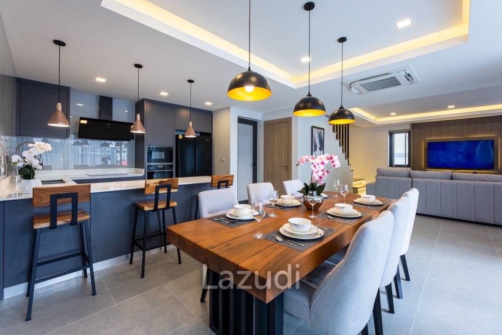 4 Bed 5 Bath 220 SQ.M Zensiri Midtown Villas