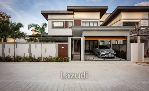 4 Bed 5 Bath 220 SQ.M Zensiri Midtown Villas