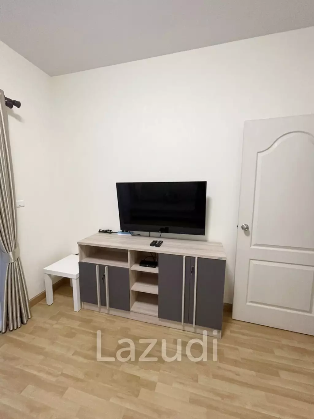 บ้านเดี่ยวให้เช่า 4 ห้องนอนในโครงการที่ริมกก