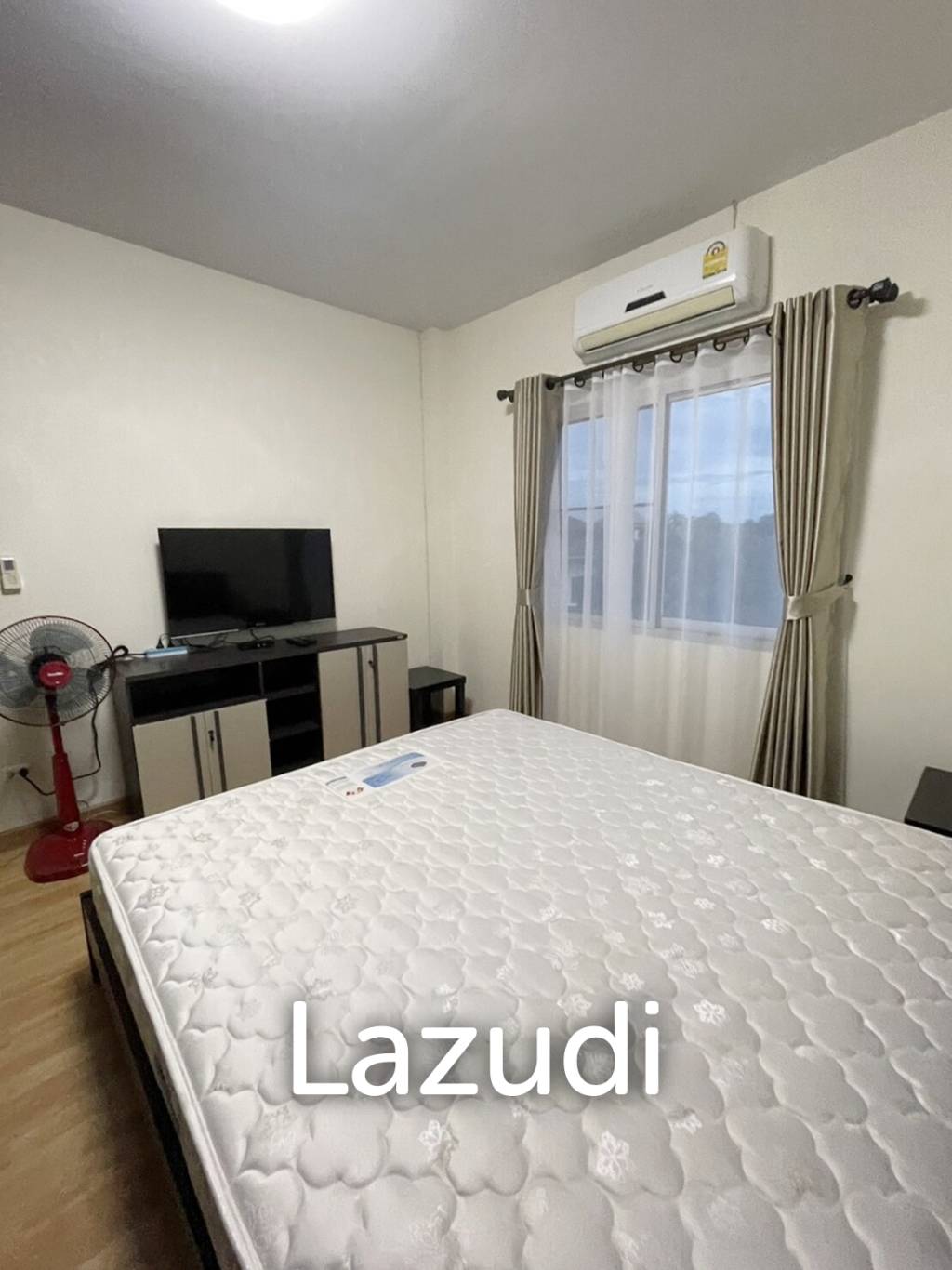 บ้านเดี่ยวให้เช่า 4 ห้องนอนในโครงการที่ริมกก
