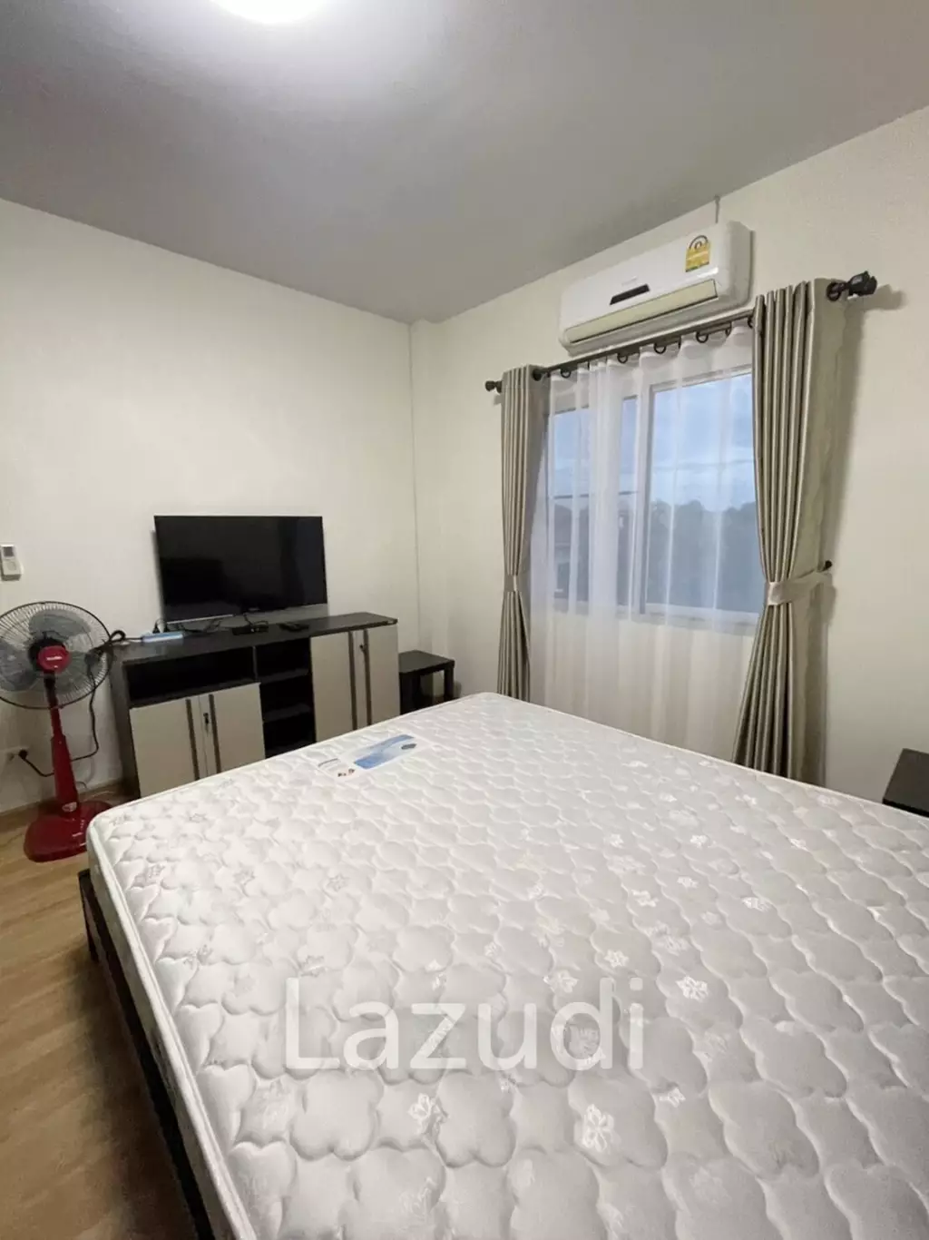 บ้านเดี่ยวให้เช่า 4 ห้องนอนในโครงการที่ริมกก