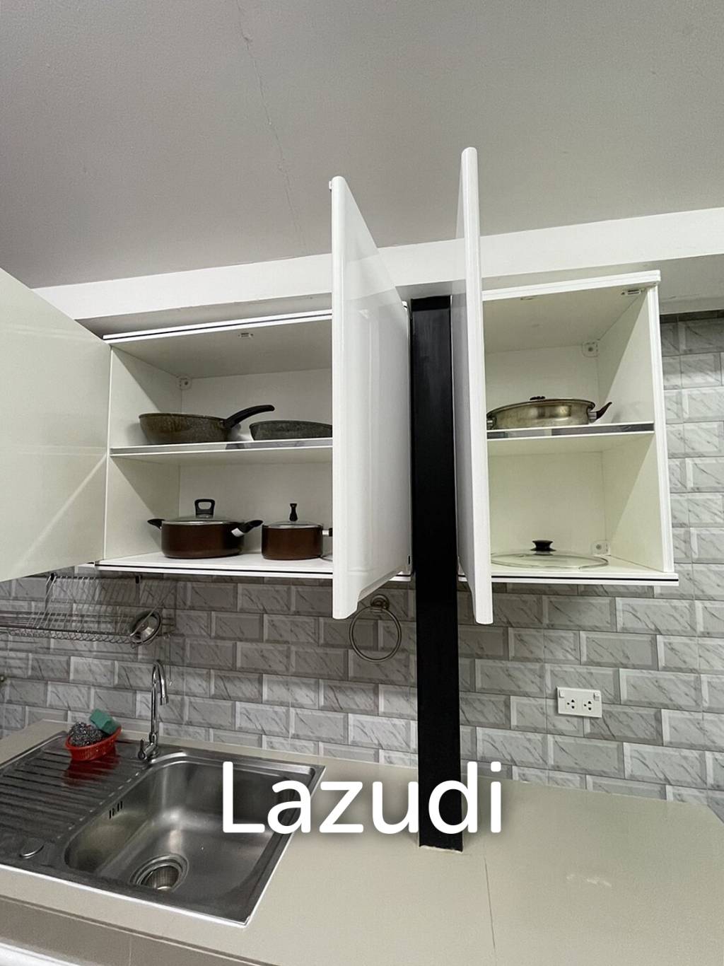 บ้านเดี่ยวให้เช่า 4 ห้องนอนในโครงการที่ริมกก