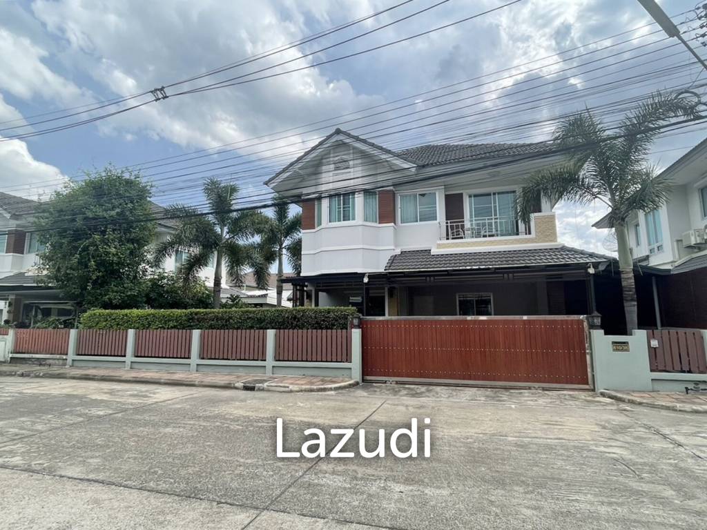 บ้านเดี่ยวให้เช่า 4 ห้องนอนในโครงการที่ริมกก