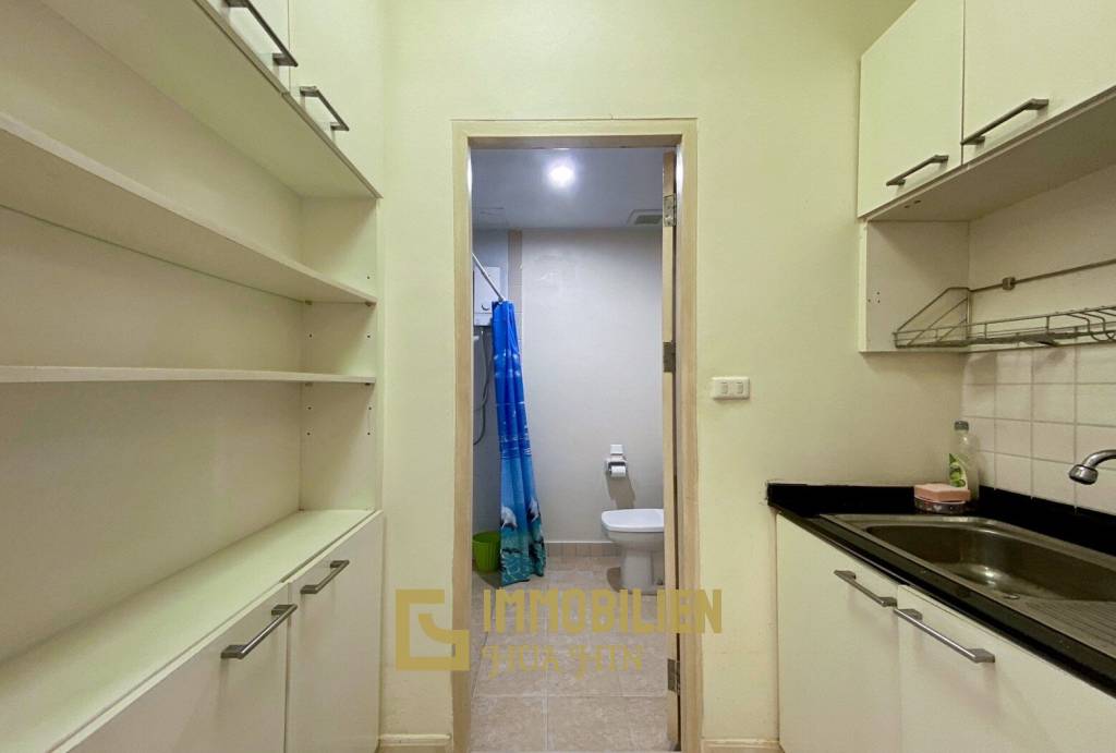 Flame Tree Residence: 1-Schlafzimmer-Eigentumswohnung in der Stadt