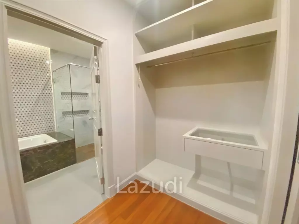 3 Bed 4 Bath 300 SQ.M The Fourwings Residence
