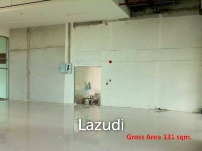 Commercial Area 131.60 SQ.M Villa Sathorn
