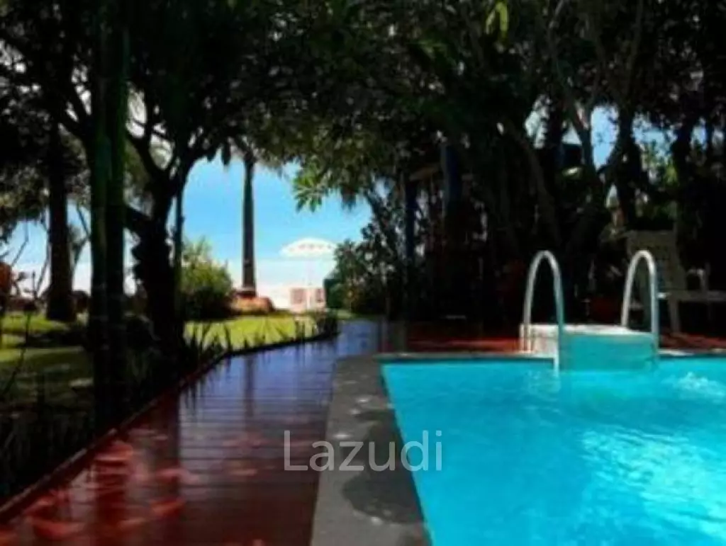 Absolute Beachfront Boutique Resort