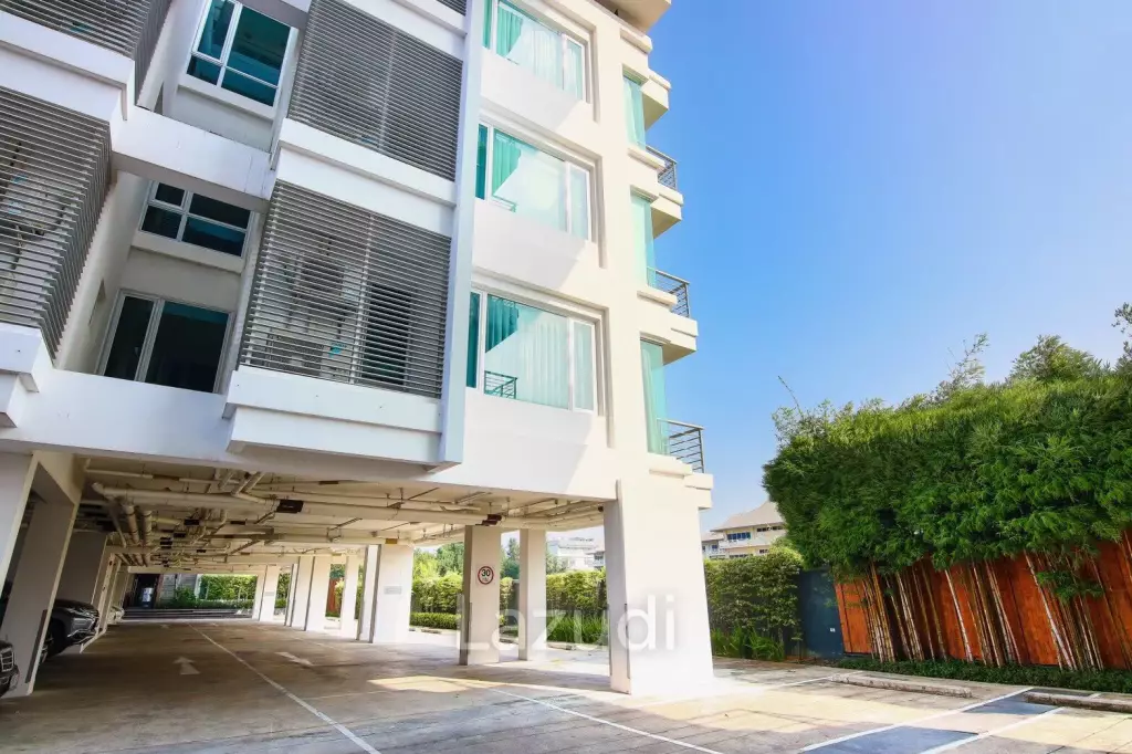 BAAN SAN DAO : Beachfront 2 Bed condo in town