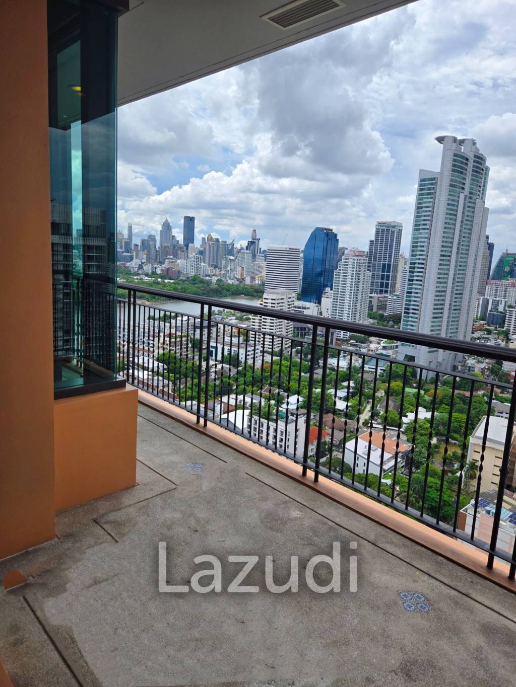 2 Bed 3 Bath 155 SQ.M Aguston Sukhumvit 22