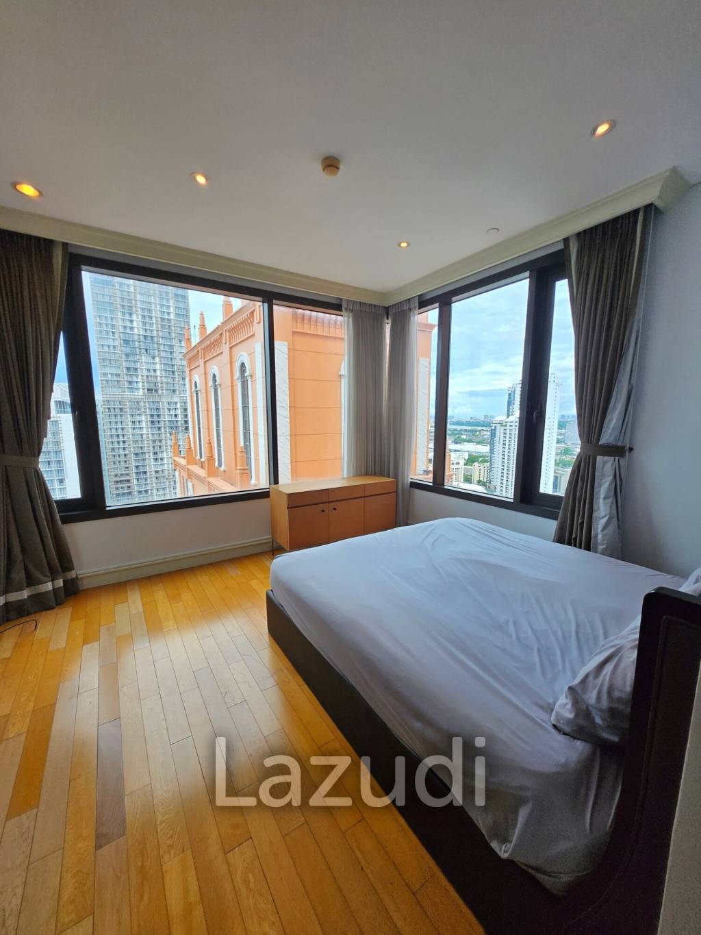 2 Bed 3 Bath 155 SQ.M Aguston Sukhumvit 22