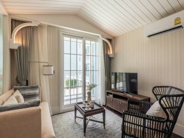 1 Bed 36.36 SQ.M Grand Florida Beachfront Condo Resort Pattaya