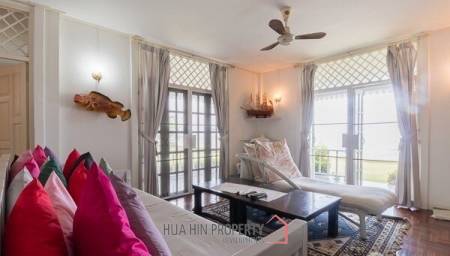 Fantastic Absolute Beachfront 5 bed Villa in Pak Nam Pran