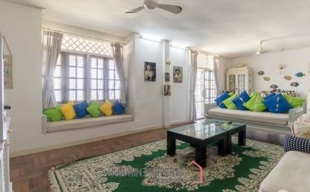 Fantastic Absolute Beachfront 5 bed Villa in Pak Nam Pran