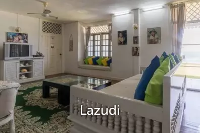 Fantastic Absolute Beachfront 5 bed Villa in Pak Nam Pran