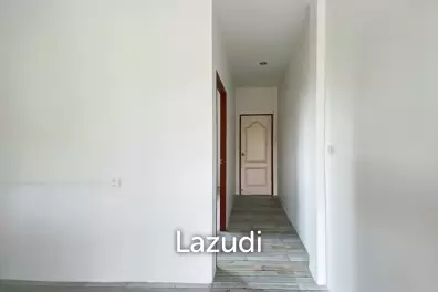 4 Bedrooms Apartment Building Close To Town For Sale