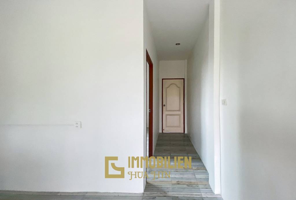 4 Bedrooms Apartment Building Close To Town For Sale