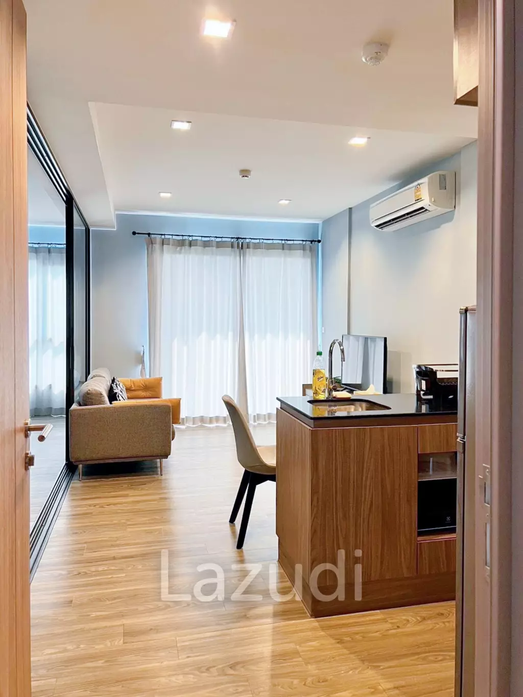 RAIN CONDO :  Nice 1 Bed beachfront condo