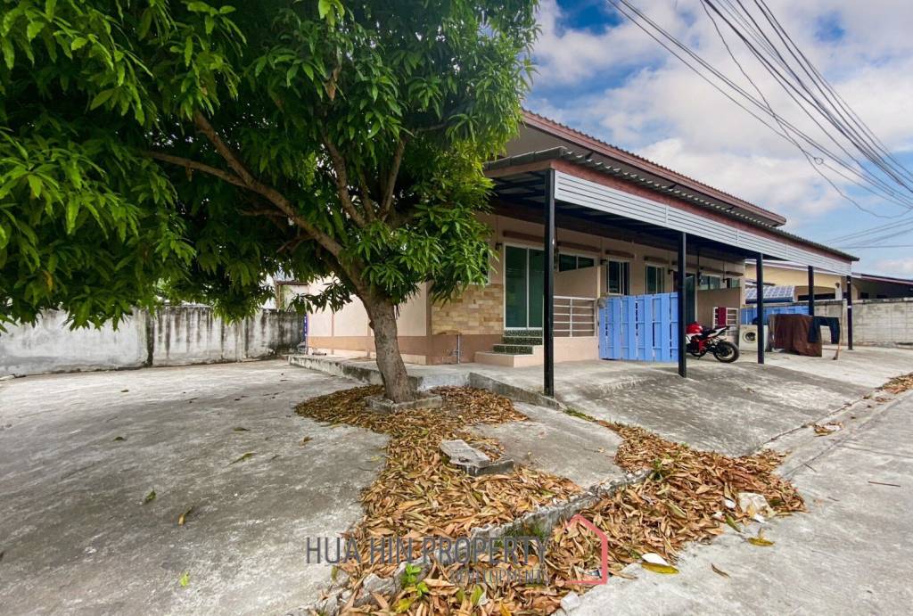 4 Bedrooms Apartment Building Close To Town For Sale