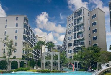 La Casita: Studio Condo In Town